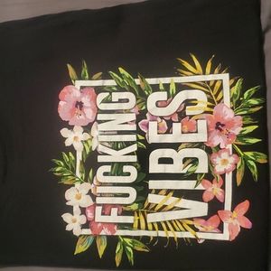 XL vibes black T-shirt